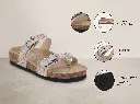 Model_wearing_footwear_in_setting_2K_202609050001.webp