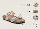 Model_wearing_footwear_in_setting_2K_202609050004.webp